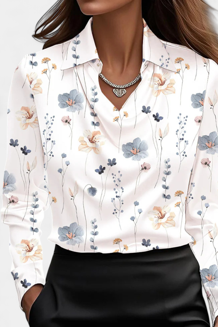 Moda casual chic: blusa Dilnaz de satén fluido, perfecta para primavera-verano.