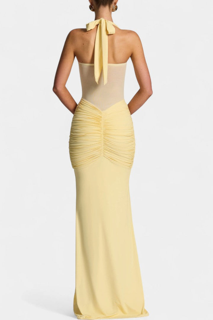 Vestido Florian de sirena y maxi, con distintivo escote halter. Ropa femenina de noche, pura elegancia.