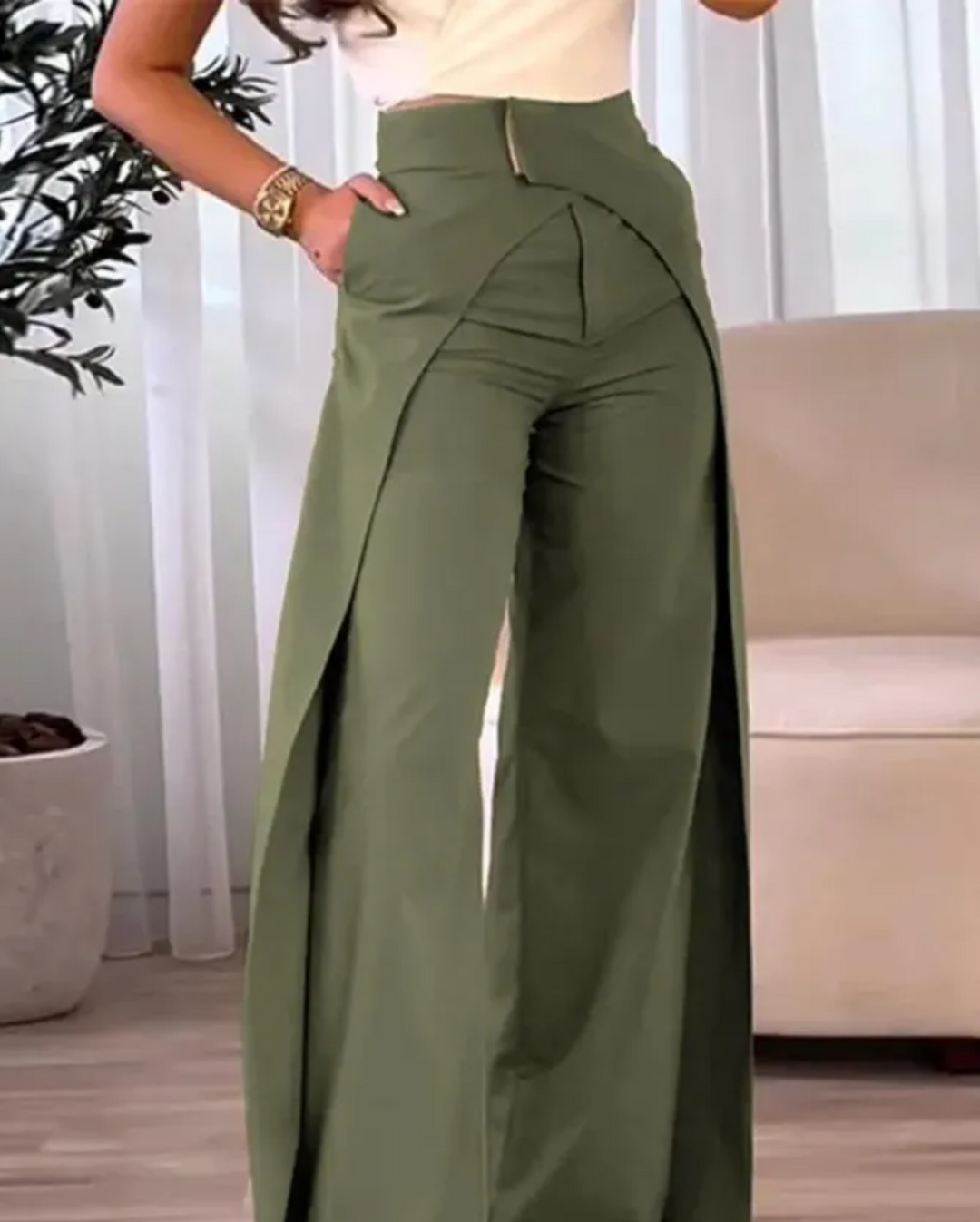 Pantalón mujer talle alto fluido con abertura elegante. Ideal para verano, look moderno y chic.