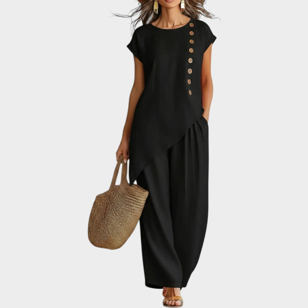 Elegante conjunto asimétrico de lino para mujer. Diseño moderno y fluido, ideal para un estilo de verano único.