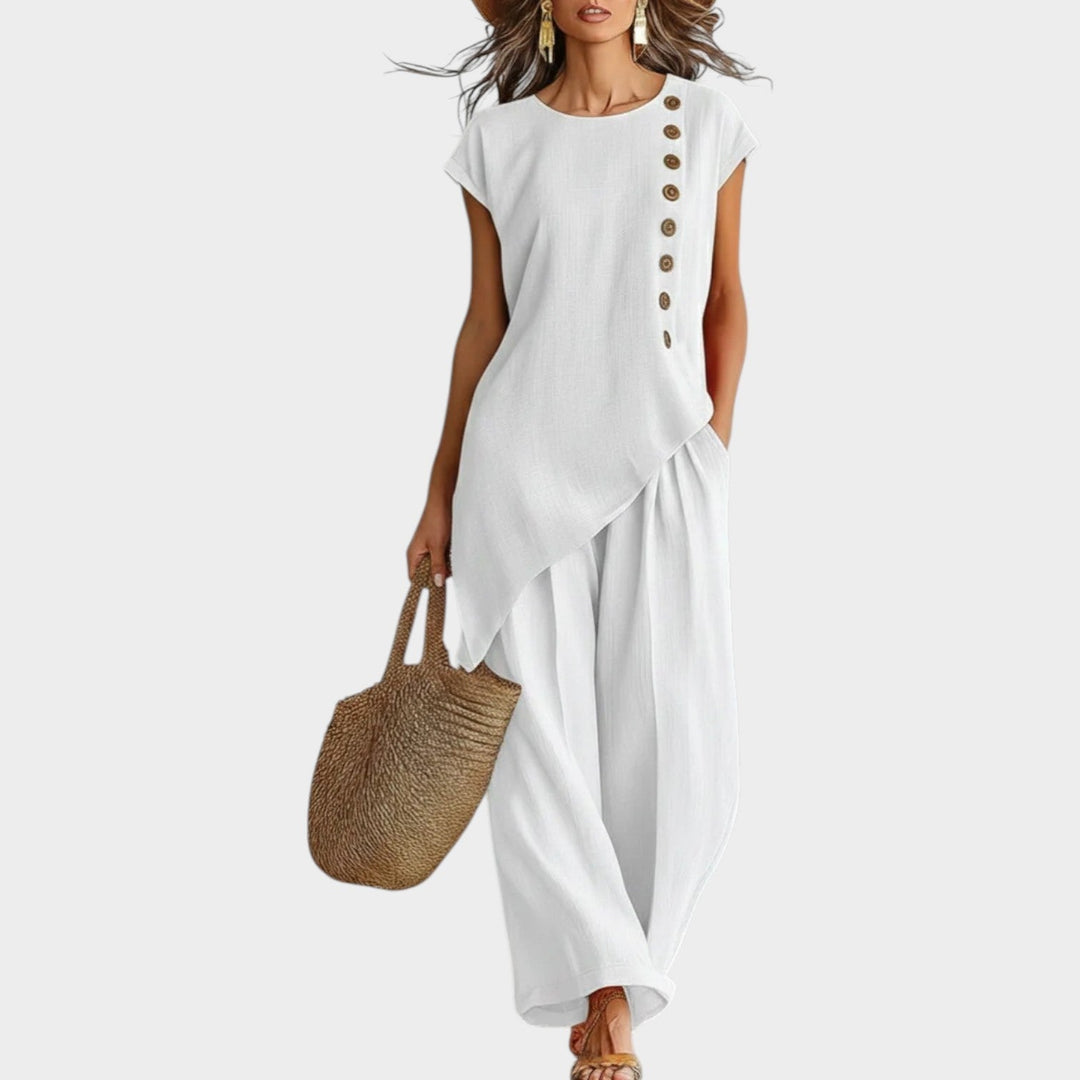Conjunto de mujer en lino 100%, fluido y ligero. Prenda transpirable y fresca para el verano.
