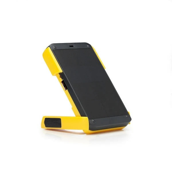 Cargador solar portátil 3000 mAh con luz LED, ideal para camping y emergencias al aire libre.