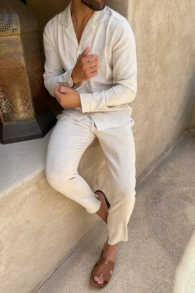 Conjunto de lino hombre: camisa de lino y pantalón casual, ideal para un look relajado en primavera-verano.