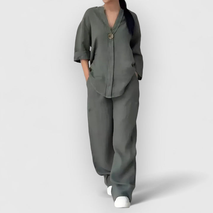 Conjunto elegante de túnica fluida y pantalón ancho, moda femenina versátil, perfecto para un estilo chic de verano.