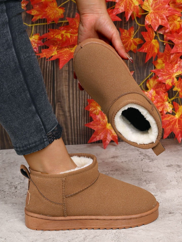 Botines de cuña cálidos para mujer con forro de peluche. Perfectos para el frío invierno y la comodidad.