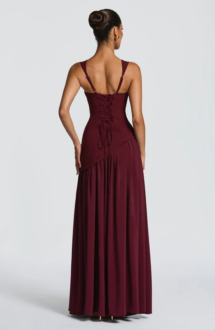 Moda mujer: Vestido largo elegante de fiesta, sin mangas y cuello cuadrado. Disponible en varios colores.
