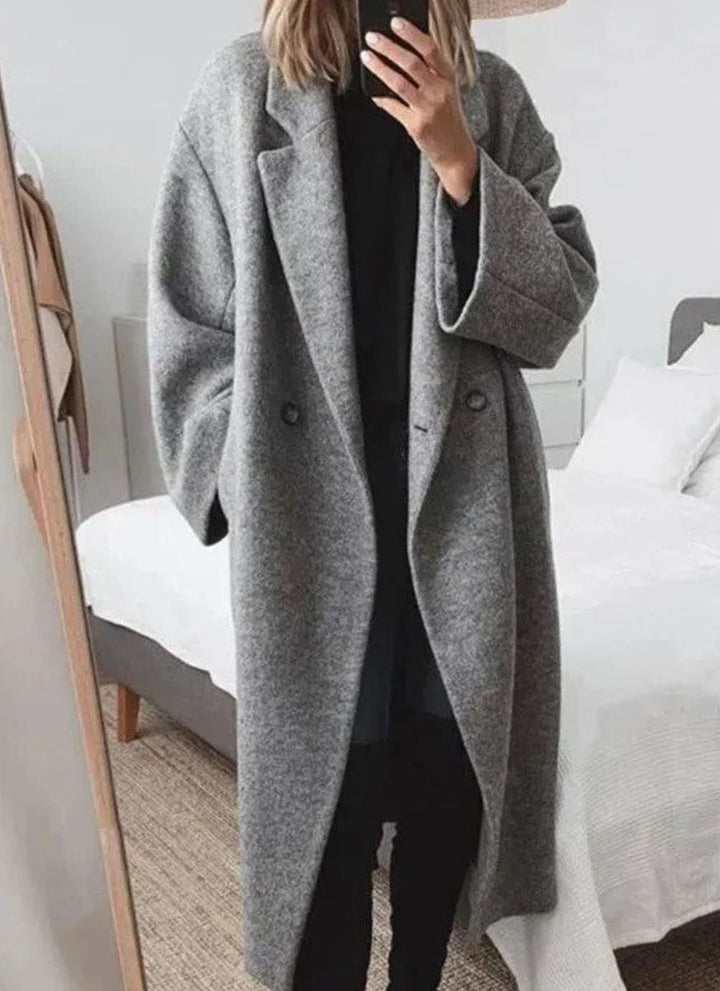 Abrigo oversize cruzado largo para mujer, estilo casual elegante, ideal para otoño/invierno. Moda femenina.