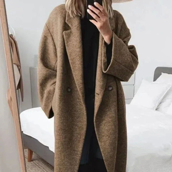 Abrigo de mujer oversize cruzado, ropa de abrigo versátil para otoño/invierno. Estilo moderno y confortable.