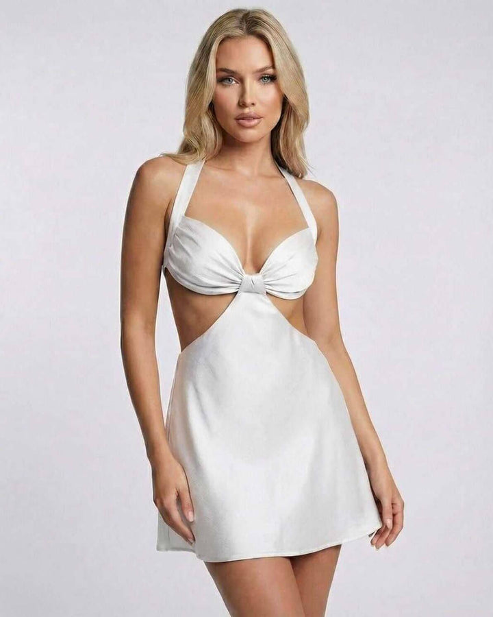 Vestido mini marfil elegante para mujer, cuello halter, ideal para fiesta o noche de verano.