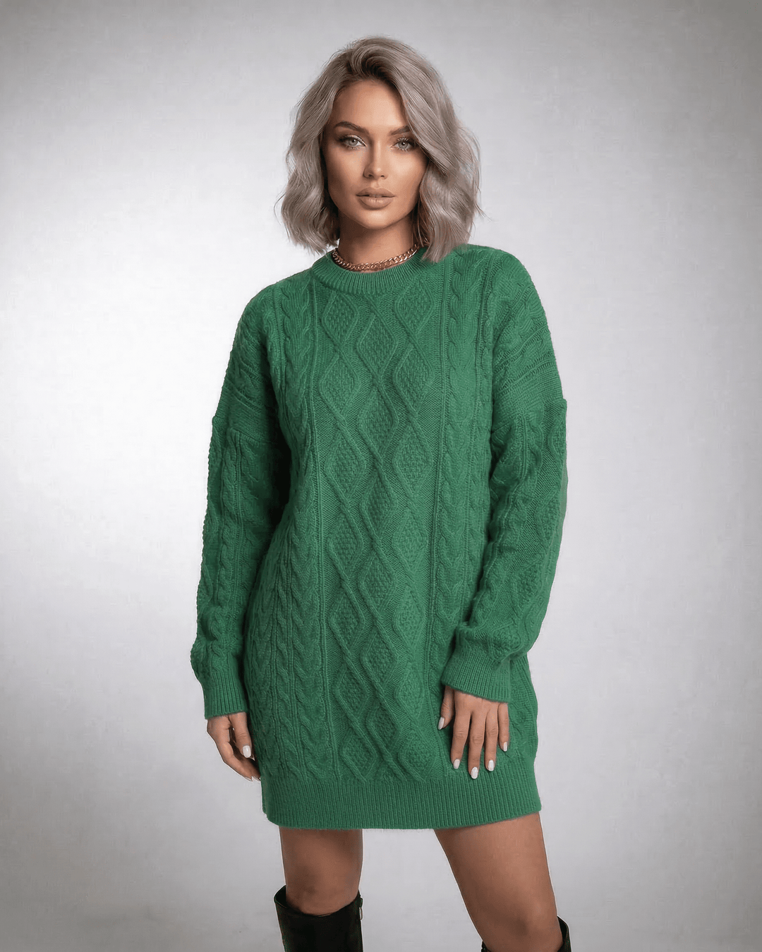 Vestido de mujer Ivy mini con manga larga, color verde esmeralda, prenda versátil otoño invierno.