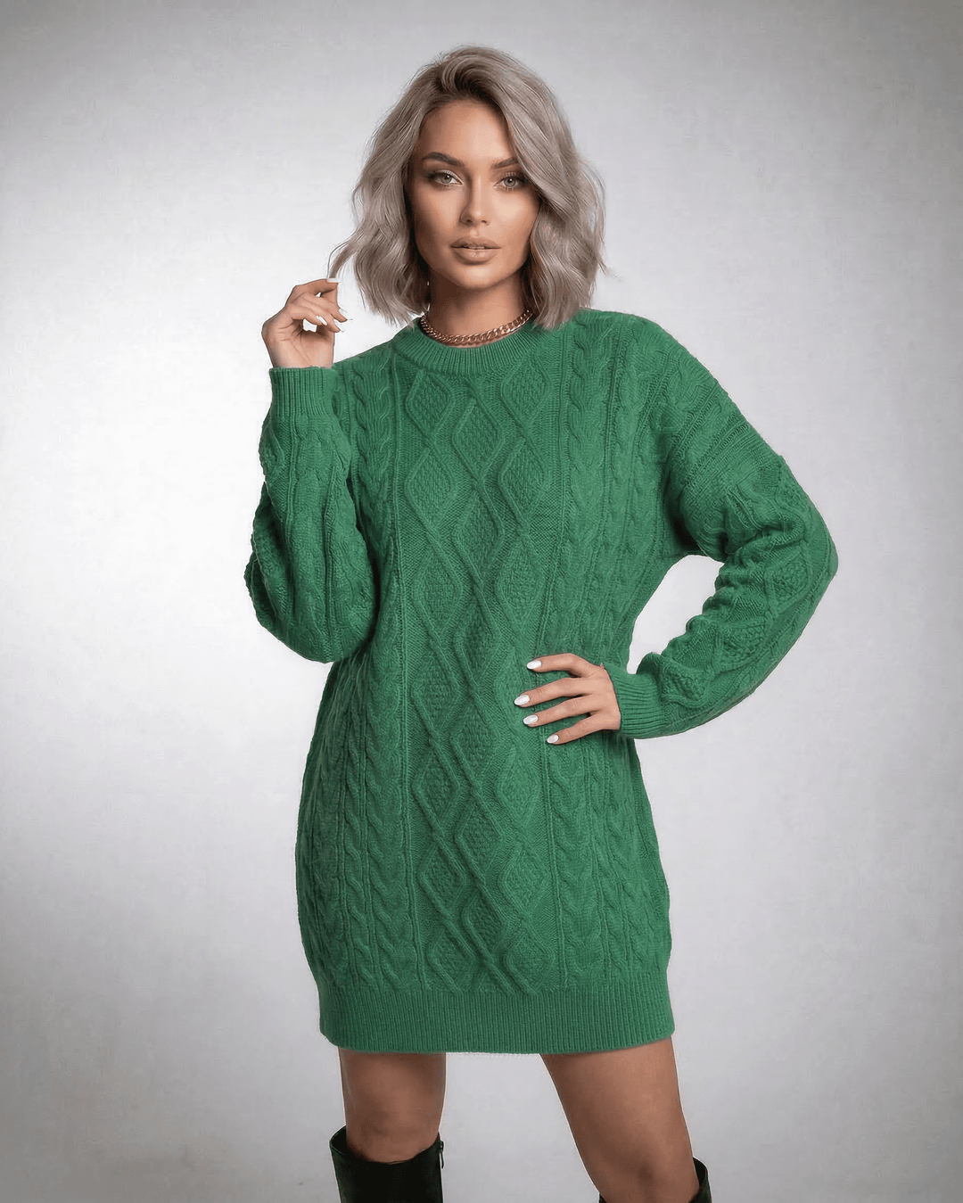 Moda femenina: Vestido mini Ivy verde esmeralda de manga larga, elegante y moderno para mujer.