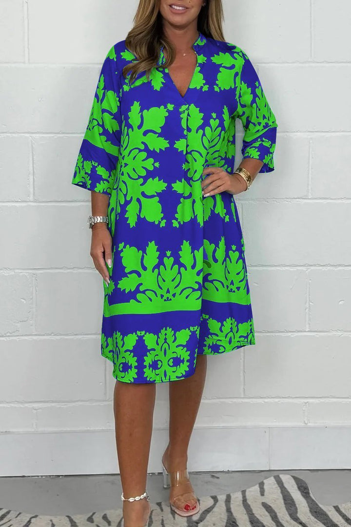 Vestido midi floral de mujer. Corte elegante y cómodo, perfecto para primavera. Estilo vaporoso ideal para fiesta.
