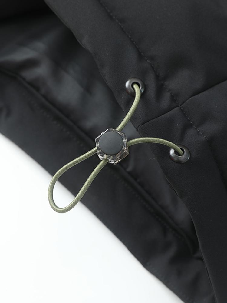 Moda invernal para hombre: chaqueta acolchada, funcional y estilosa.