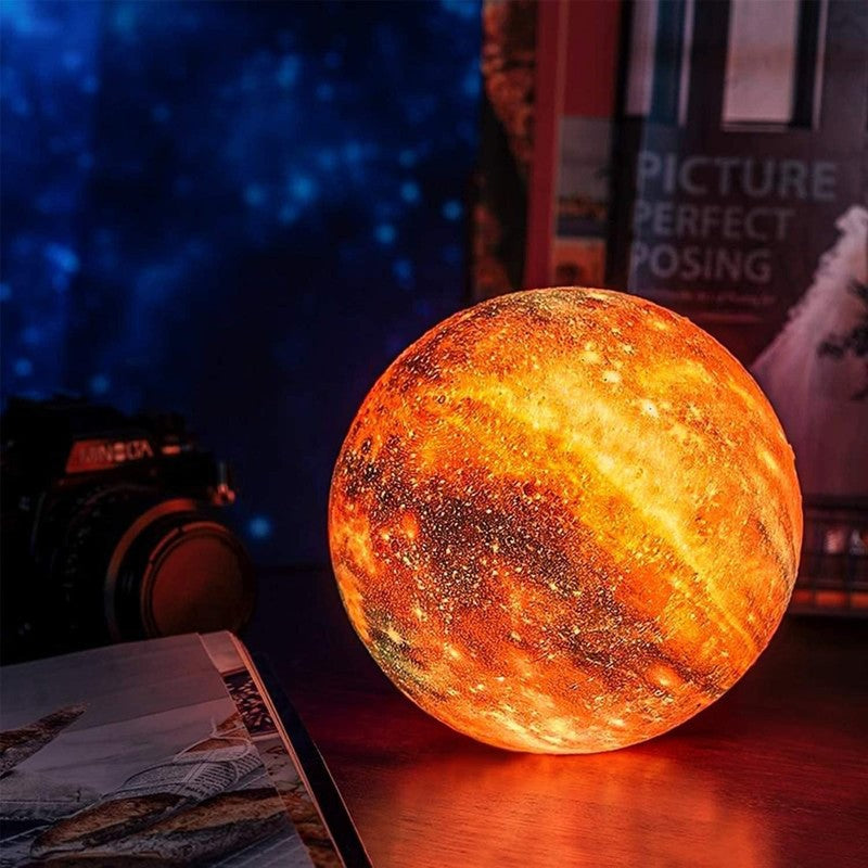 Lámpara de luna galaxia creando un ambiente mágico con sus 16 colores, perfecta para decoración del hogar.
