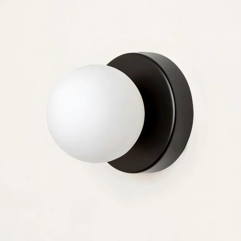 Lámpara de diseño moderno escandinavo, iluminación de pared perfecta para un hogar con estilo minimalista.