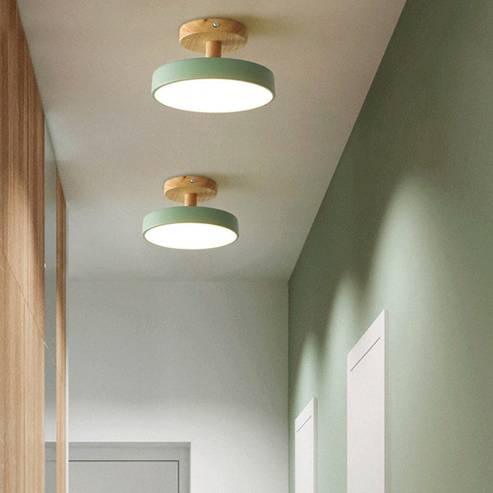 Lámpara de techo para salón, estilo nórdico, crea ambiente acogedor.