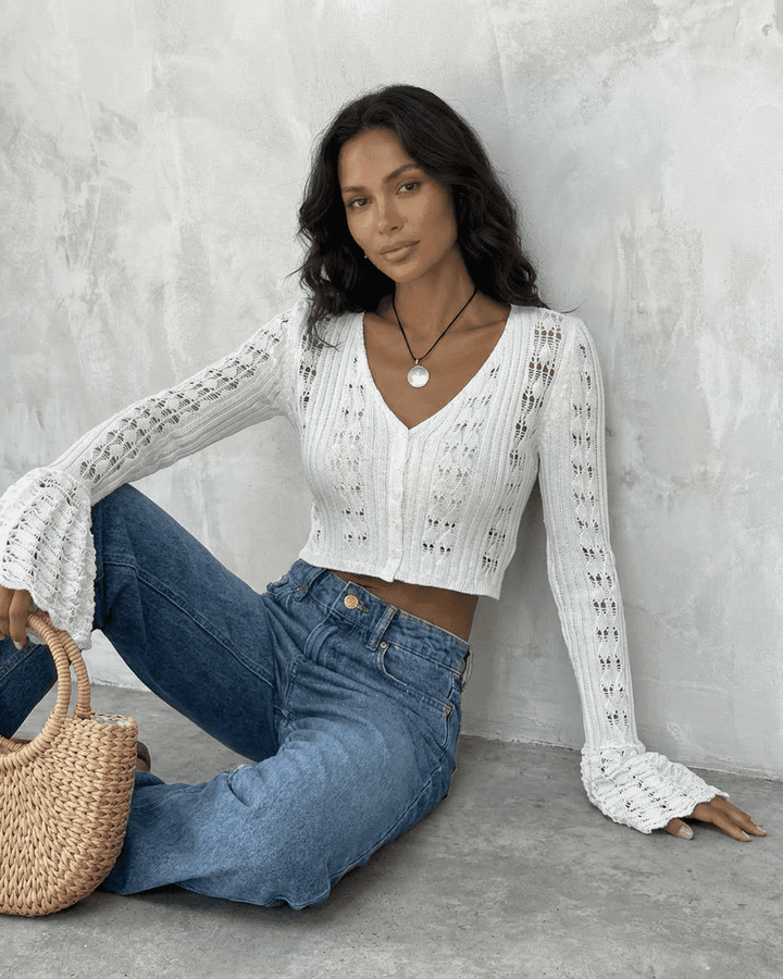 Cárdigan de mujer, ideal para un look moderno y sofisticado con sus mangas acampanadas.