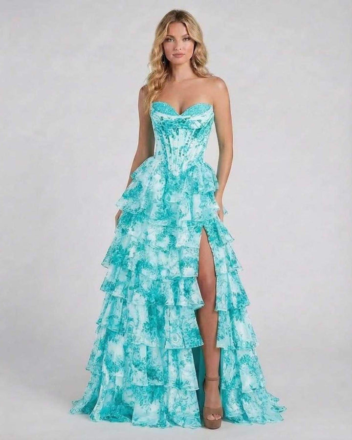 Vestido maxi floral turquesa elegante para mujer, silueta fluida, ideal para eventos de verano.