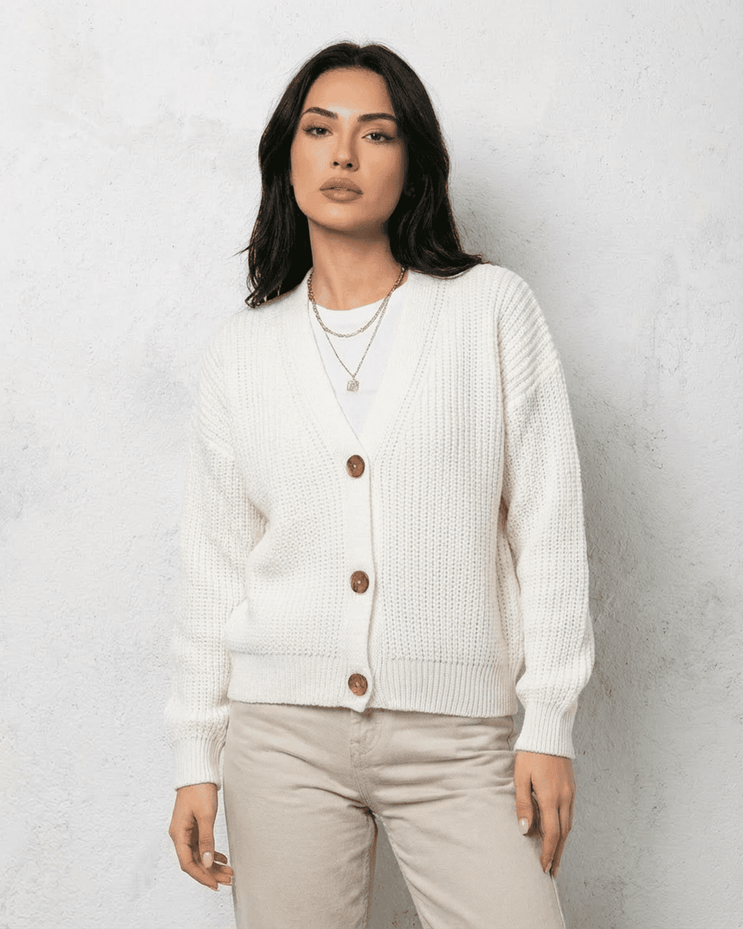 Cárdigan blanco básico con cuello V para mujer, pieza clave de moda otoño-invierno, estilo casual.