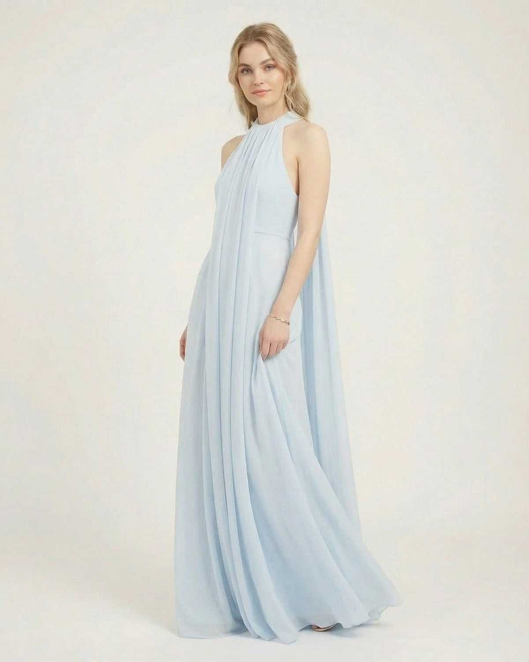 Vestido maxi de verano sin mangas azul claro. Elegante y fluido, para mujer, garantiza confort y estilo casual.