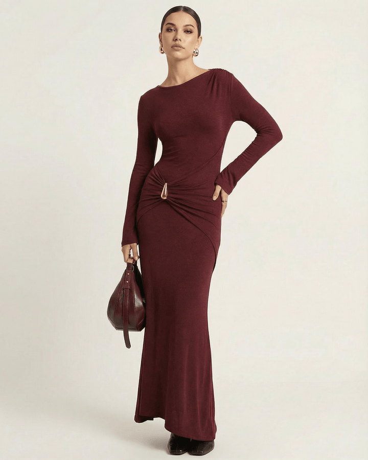 Elegante vestido maxi burdeos bodycon de mujer, diseño sofisticado para noche y ocasiones formales.