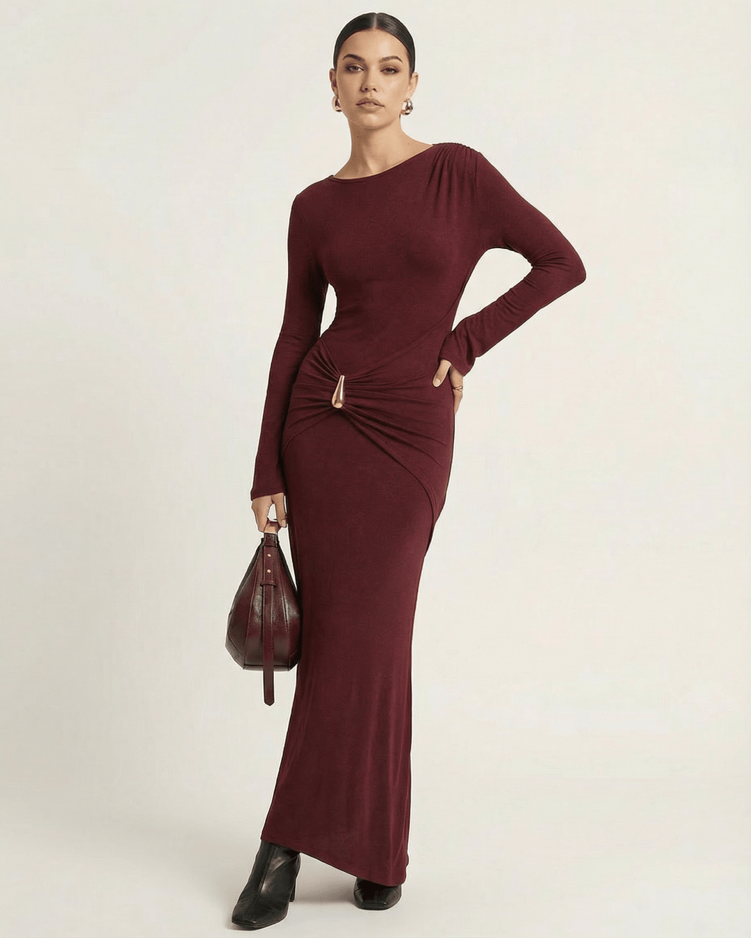 Sofisticado vestido maxi burdeos bodycon de cintura alta, detalles plisados, ideal para noche.