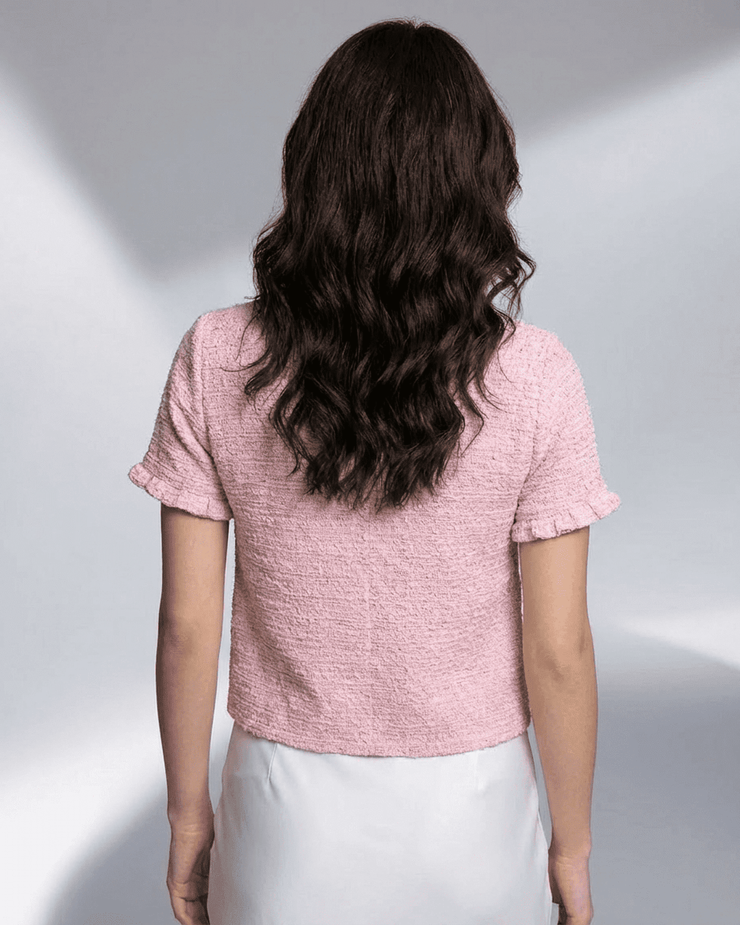 Cárdigan de punto blanco con manga corta, diseño casual y cómodo para mujer, perfecto para transición.
