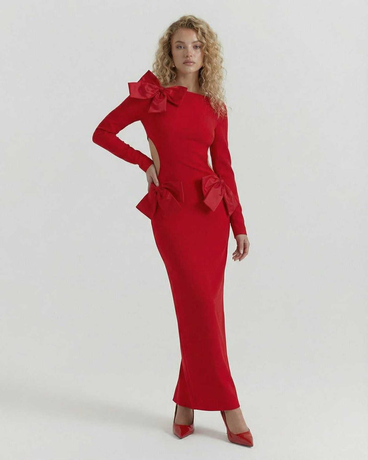 Vestido maxi celeste elegante para mujer, ideal para fiesta o evento formal. Estilo sofisticado con manga larga.