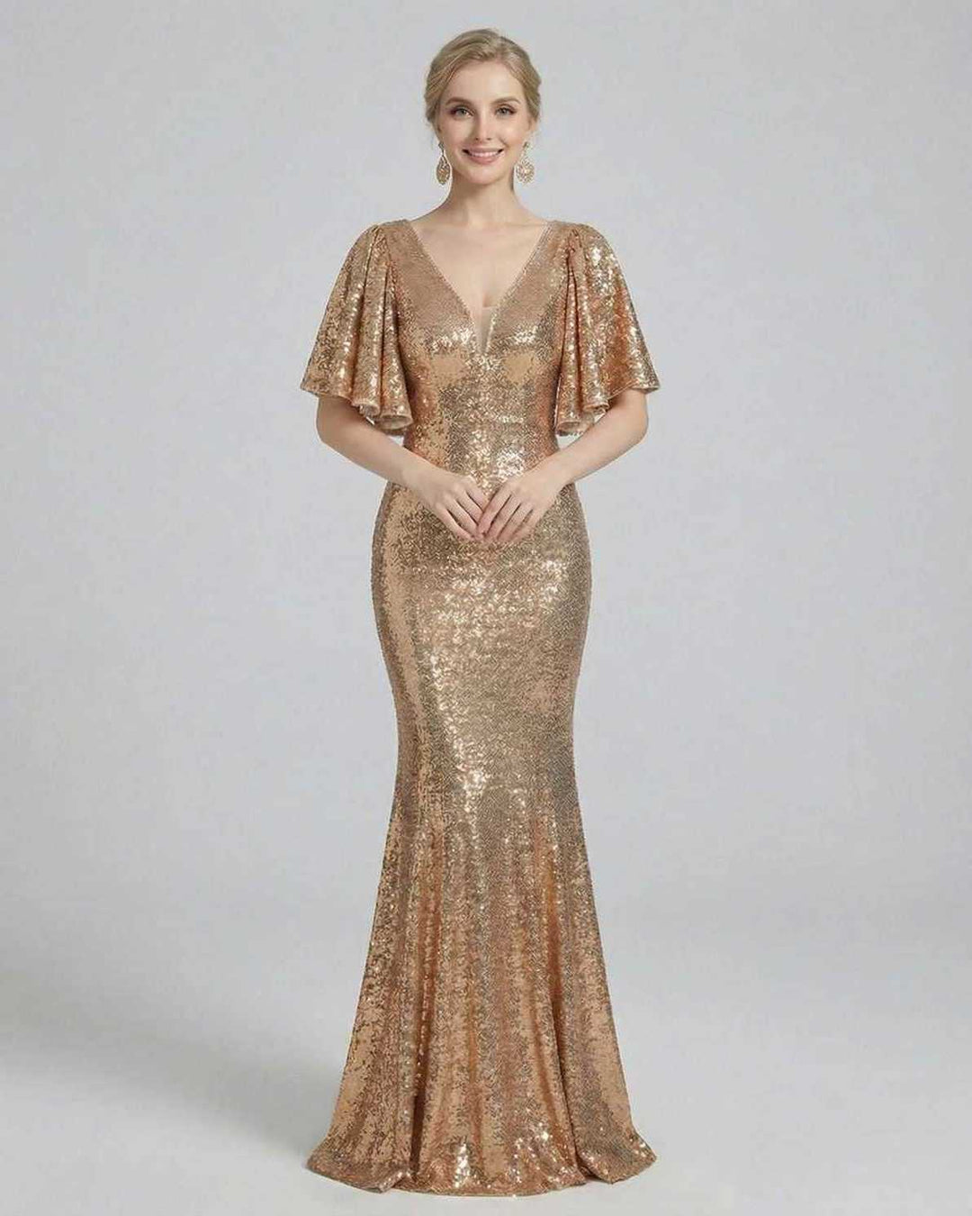 Glamuroso vestido maxi celeste, con brillo y mangas cortas. Elegancia radiante para eventos formales y fiestas.