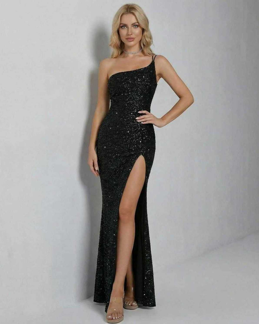 Vestido maxi negro de lentejuelas para mujer, elegante y glamuroso para fiesta o noche.