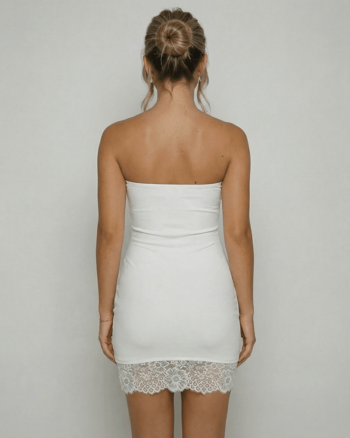 Vestido corto azul cielo de moda femenina, elegante y versátil para el día.