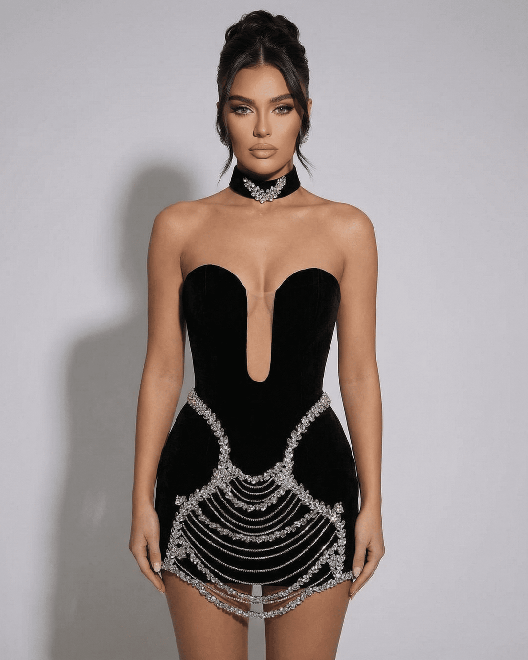 Vestido celeste mini ajustado sin mangas para mujer. Perfecta elección para cóctel, noche y fiestas.