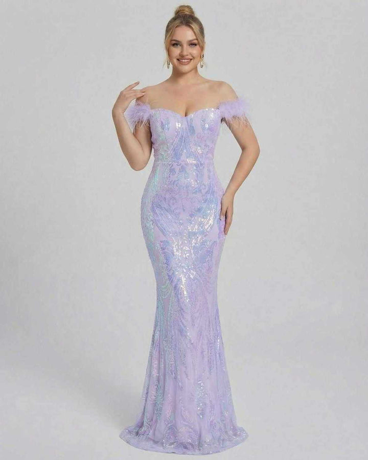 Vestido maxi formal de mujer, sin hombros, con un estilo sofisticado para vestimenta de gala.