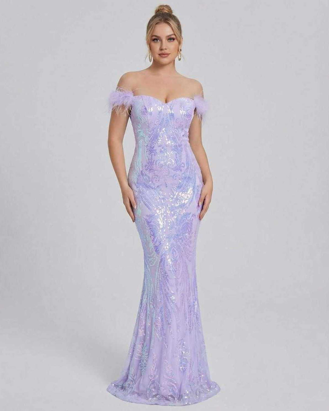 Vestido maxi elegante sin hombros para mujer, ideal para noche o eventos formales.