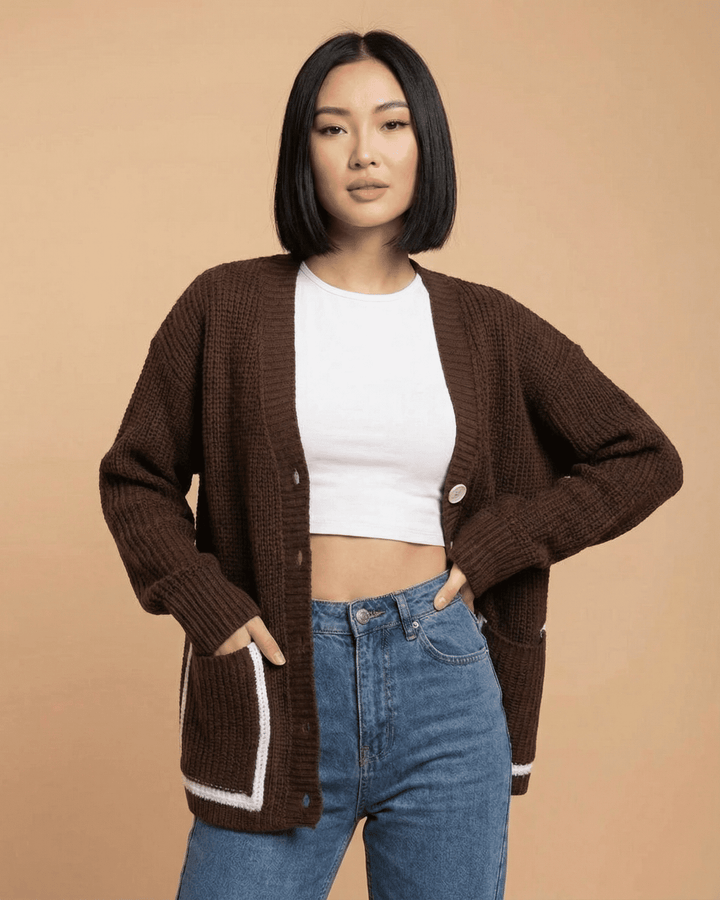 Cárdigan de punto suave para mujer. Bloque de color y manga larga, ideal para un look relajado y estiloso de otoño.