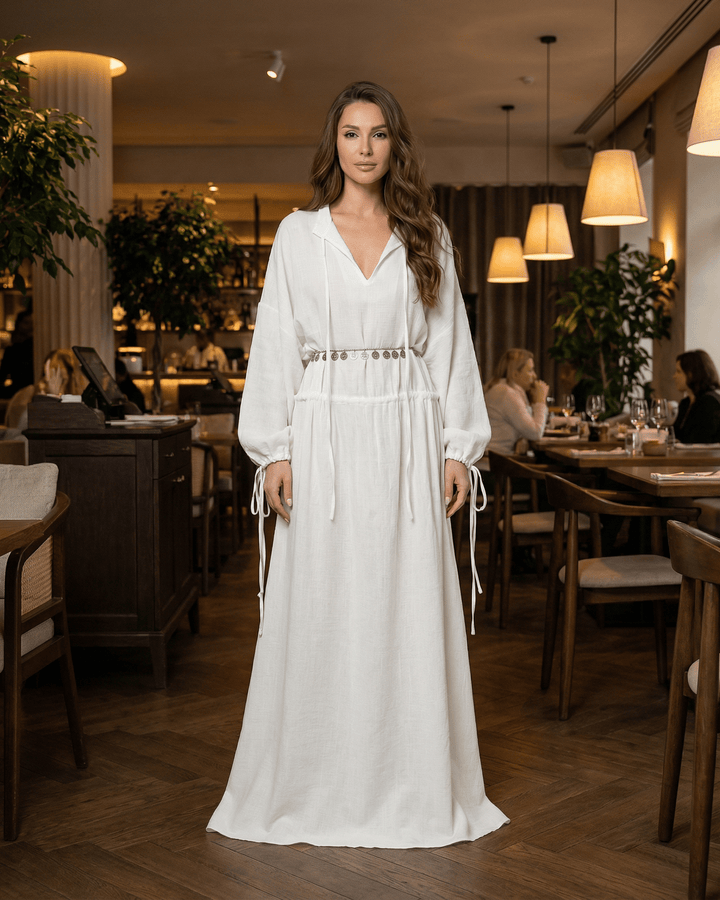 Cómodo vestido maxi Elara blanco para mujer, corte A. Diseño fluido con manga larga y ajustable para verano.