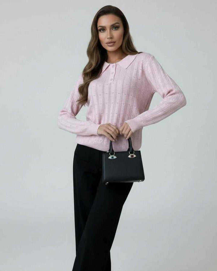 Suéter de punto blanco para mujer, elegante y confortable, perfecto para combinar con estilo casual u oficina.