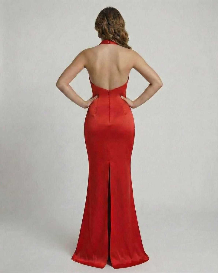 Vestido largo formal blanco tipo sheath para mujer, elegante y sofisticado, perfecto para eventos de noche.