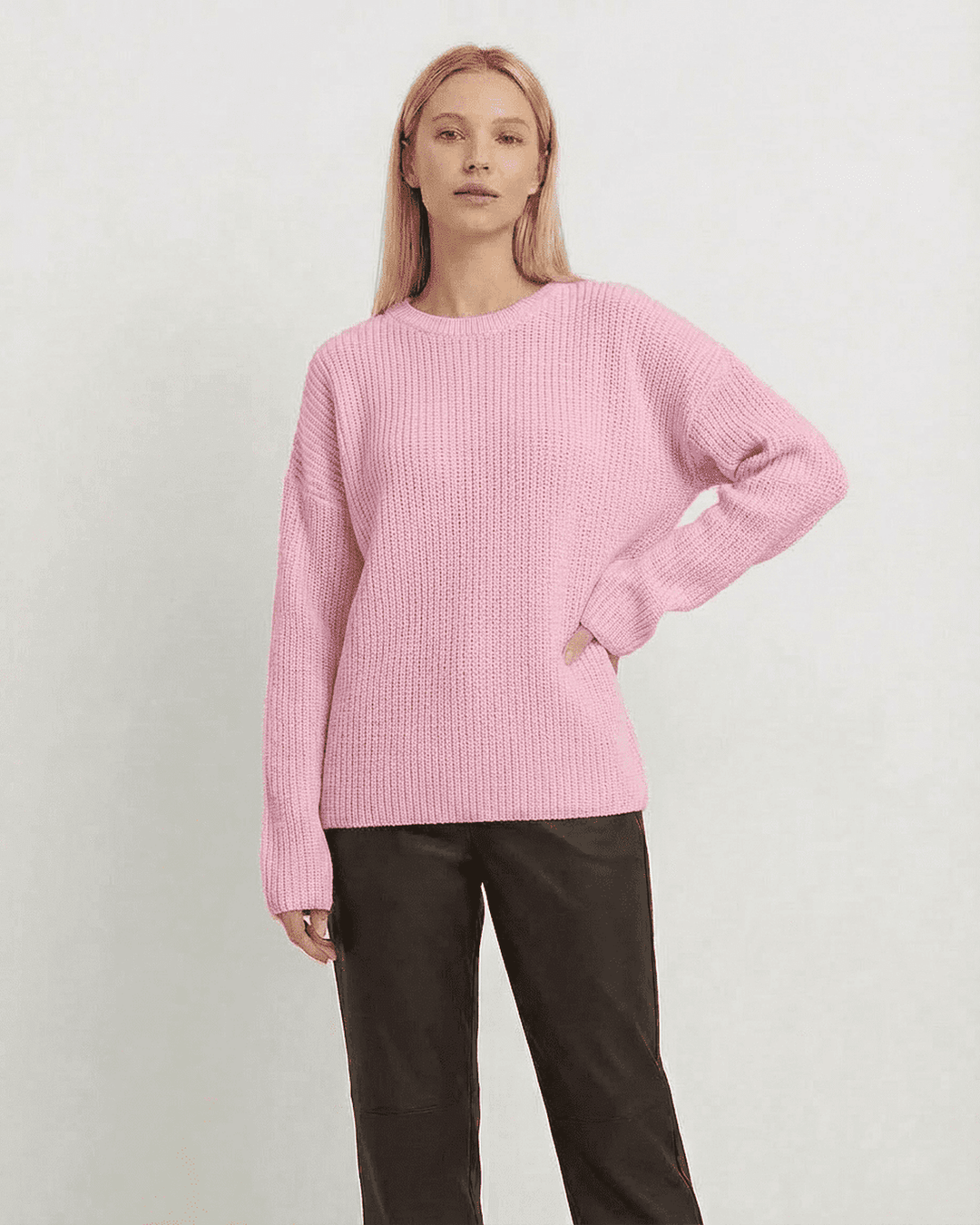 Ropa casual: suéter rosa acogedor de mujer, estilo holgado y cuello redondo para otoño/invierno.