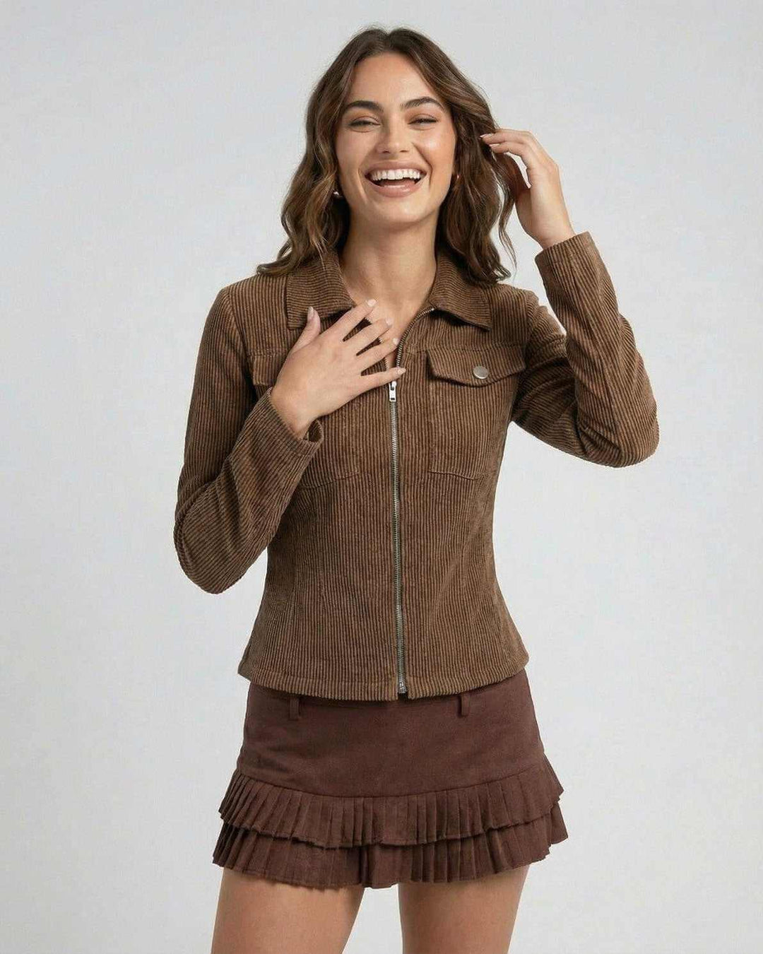 Chaqueta mujer Florence, prenda de vestir elegante con diseño ajustado y contemporáneo, para moda casual.