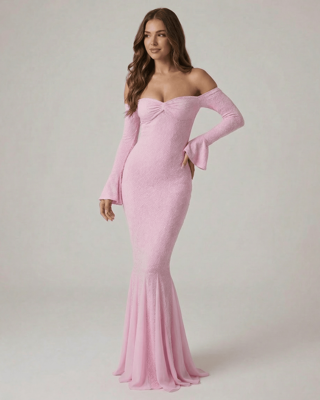 Vestido formal blanco para mujer, diseño maxi, hombros descubiertos y silueta sirena. Elegancia para eventos nocturnos.