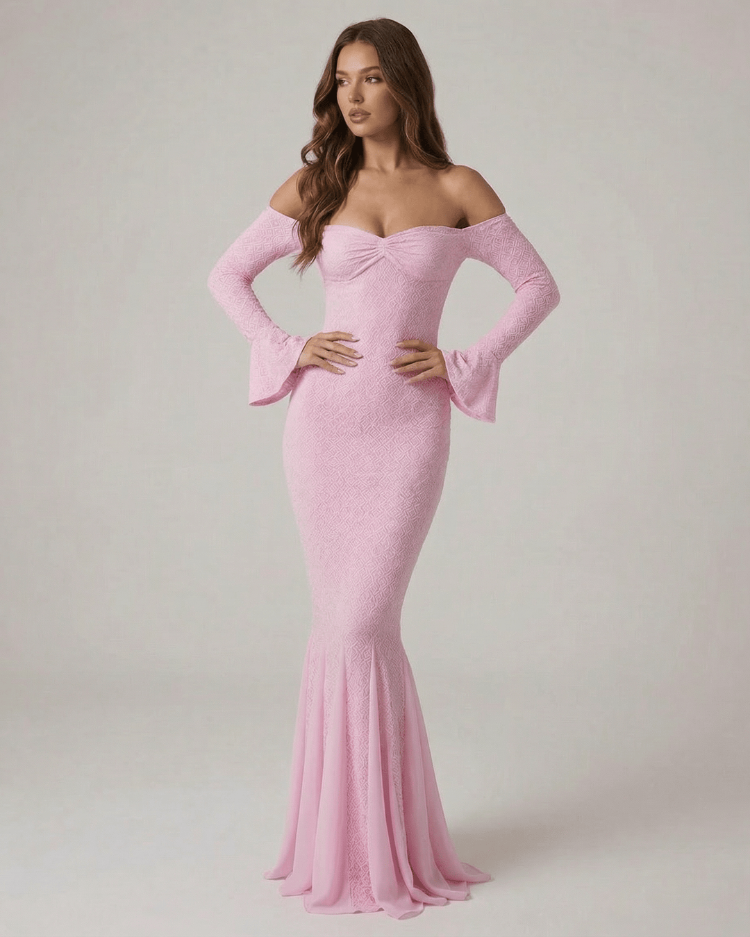 Sofisticado vestido maxi blanco de noche con hombros descubiertos y corte sirena. Vestido de fiesta elegante para mujer.