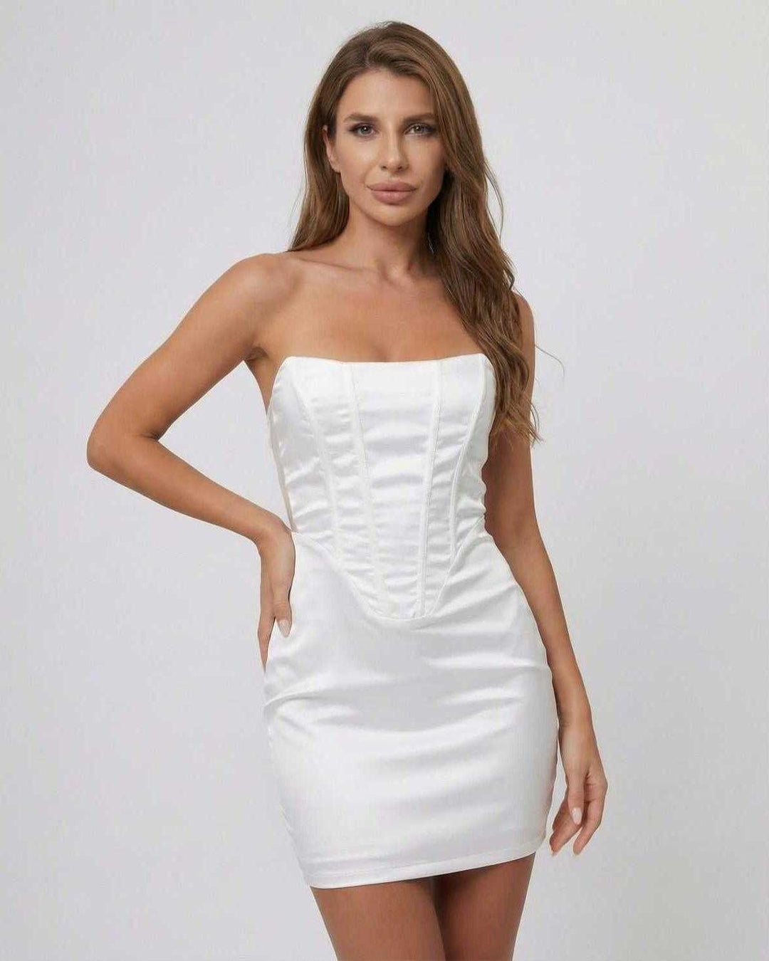 Vestido de fiesta satinado sin mangas para mujer, estilo moderno. Ideal como vestido de cóctel o noche.