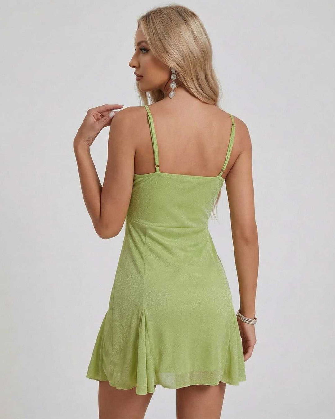Vestido de fiesta A-line para mujer, blanco brillante, ideal para cóctel. Moda elegante de verano sin mangas.