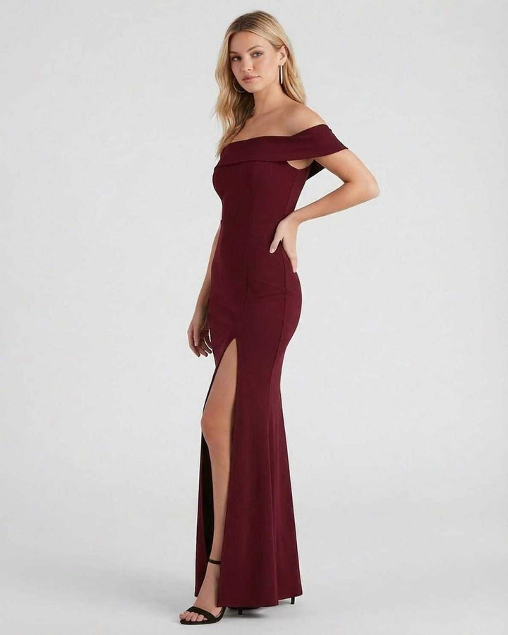 Vestido de fiesta blanco para mujer, estilo maxi y off-the-shoulder, ideal para eventos de gala o coctel.