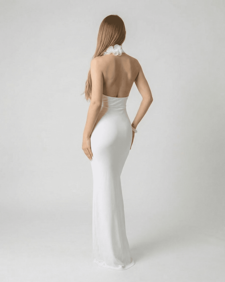 Vestido de fiesta maxi blanco para mujer, con sofisticado escote en V y espalda descubierta, perfecto para eventos elegantes.