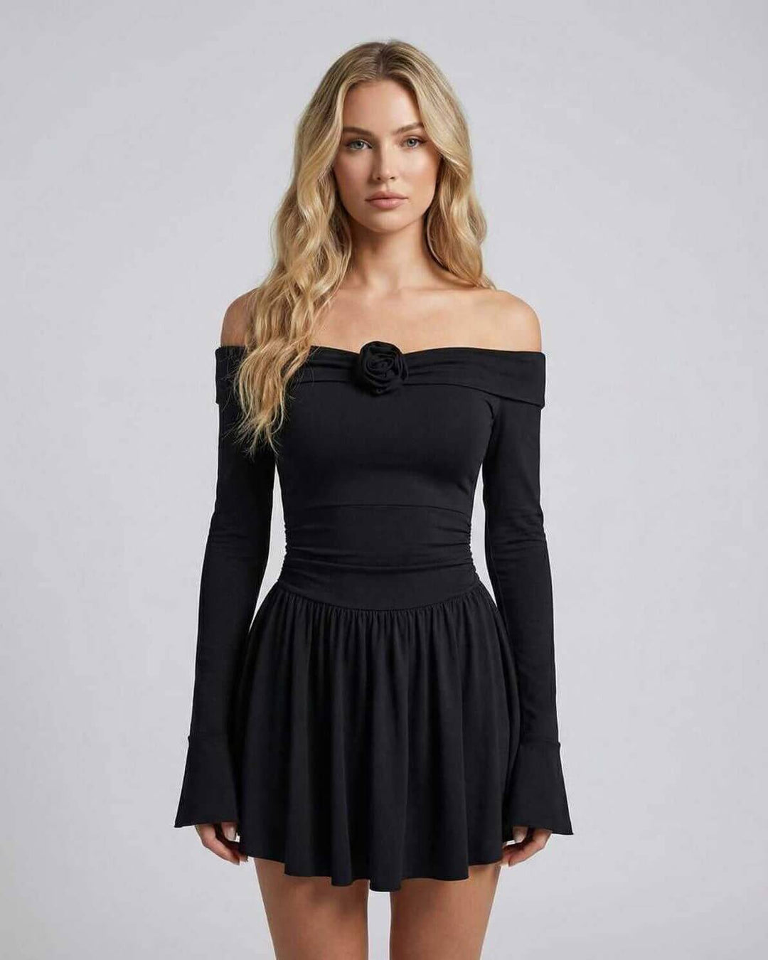 Vestido mini Luna floral con escote off-shoulder y manga larga. Silueta A, estilo casual chic para mujer moderna.