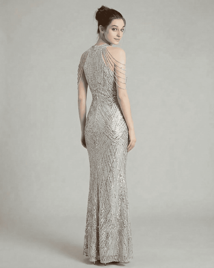 Vestido largo de lentejuelas plateadas para mujer, perfecto para ocasiones especiales y ropa formal elegante.
