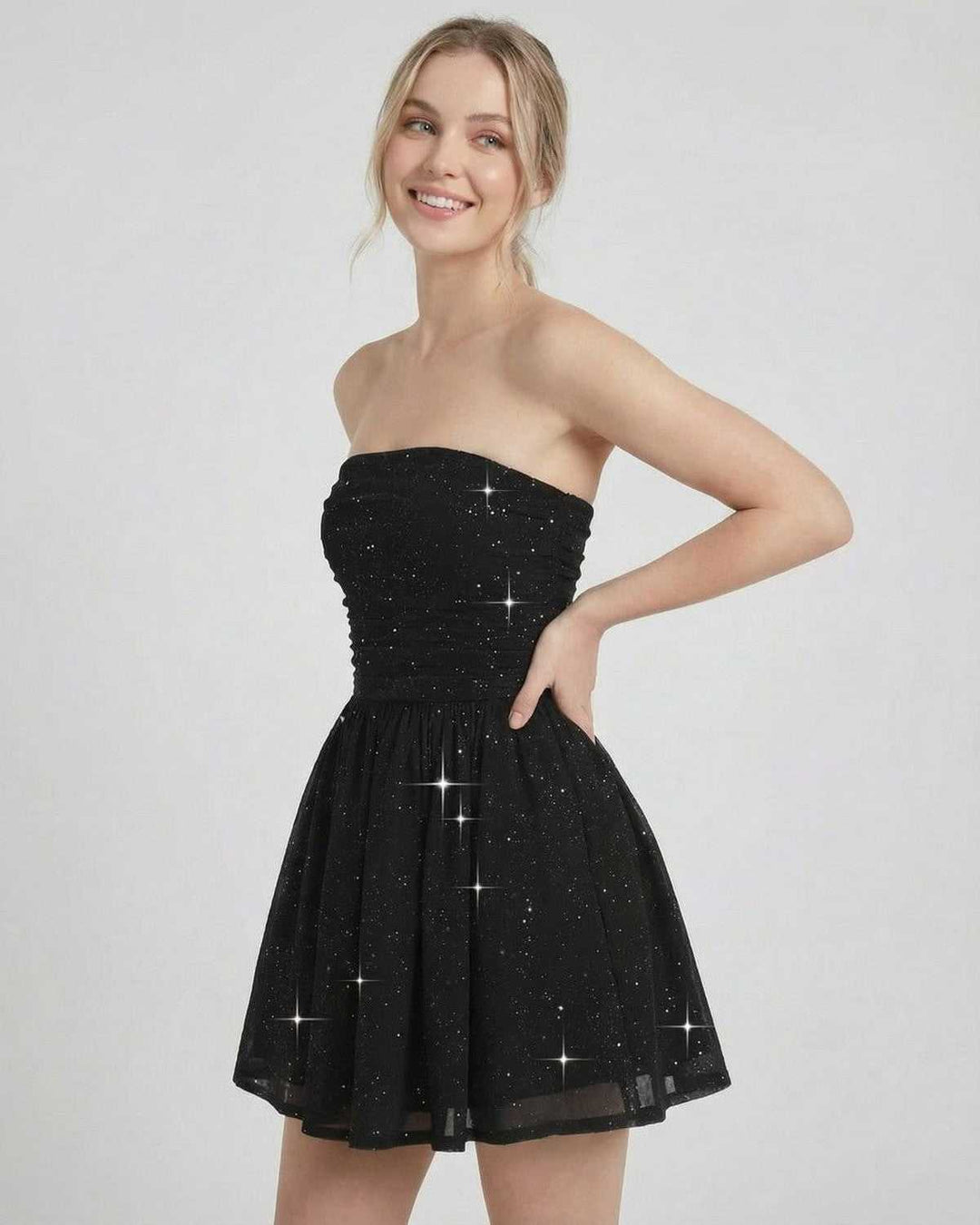 Moda femenina: Vestido mini elegante sin tirantes para mujer, ideal para fiestas y eventos de noche.
