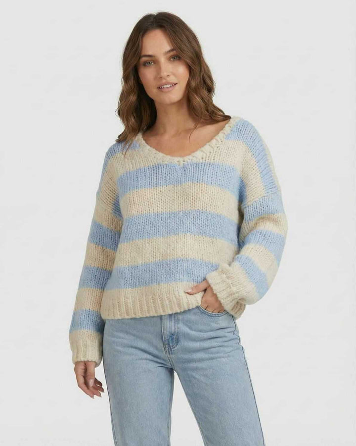 Suéter de rayas para mujer con cuello V, tejido de punto suave, ideal para un look relajado y cómodo. Casual.